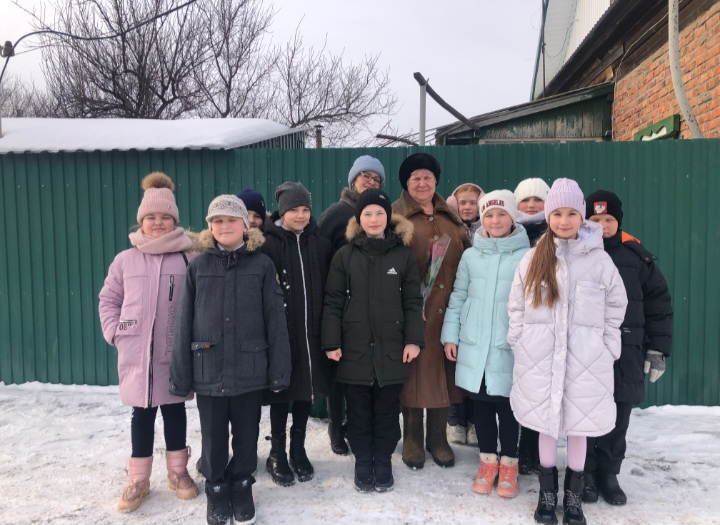 Поздравление ветерана педагогического труда.